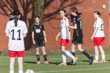 Bild 107 - wBJ SV Wahlstedt - SV Henstedt Ulzburg : Ergebnis: 0:1